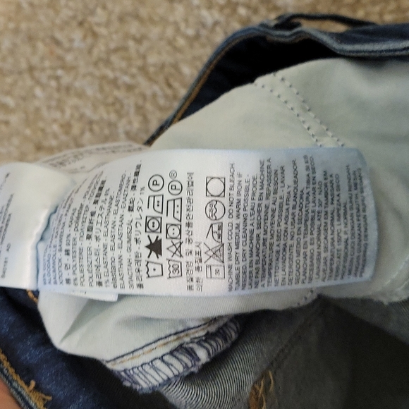 Levi's 721 High Rise Skinny Jeans - Picture 4 of 4